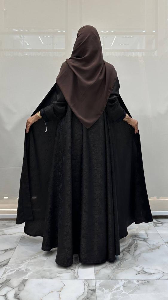 عباية غيدا دبل كلوش بقماش جاكار و تدخيلات كلفه أمام وبالكم اللون البني