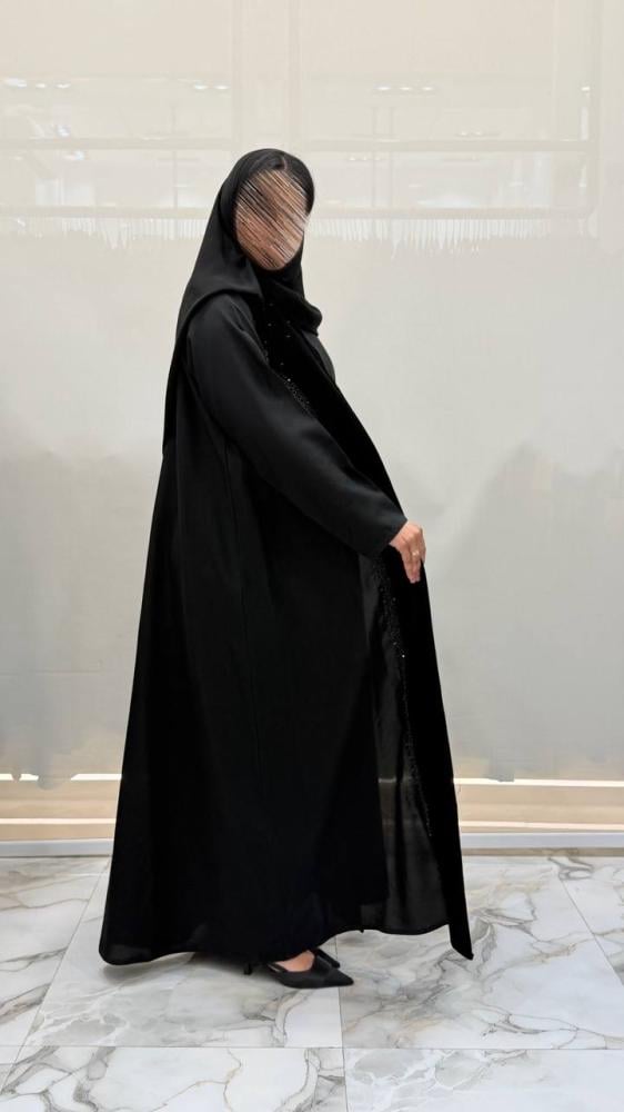 عباية حسينا كلوش كريب وتدخيلات مخمل مع شك