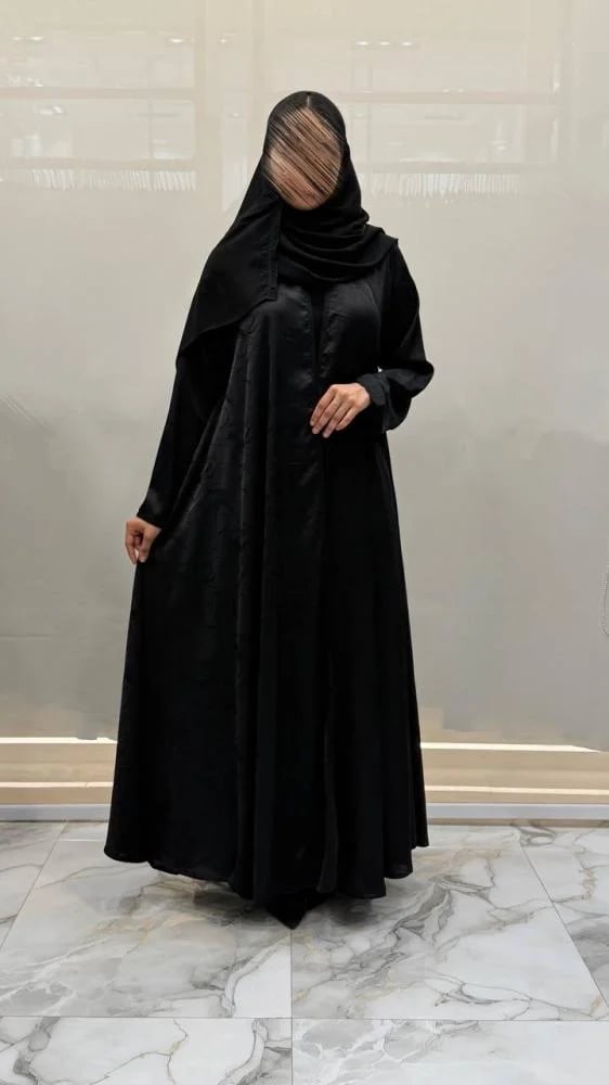 عباية وعد دبل كلوش بقماش حرير مشجر