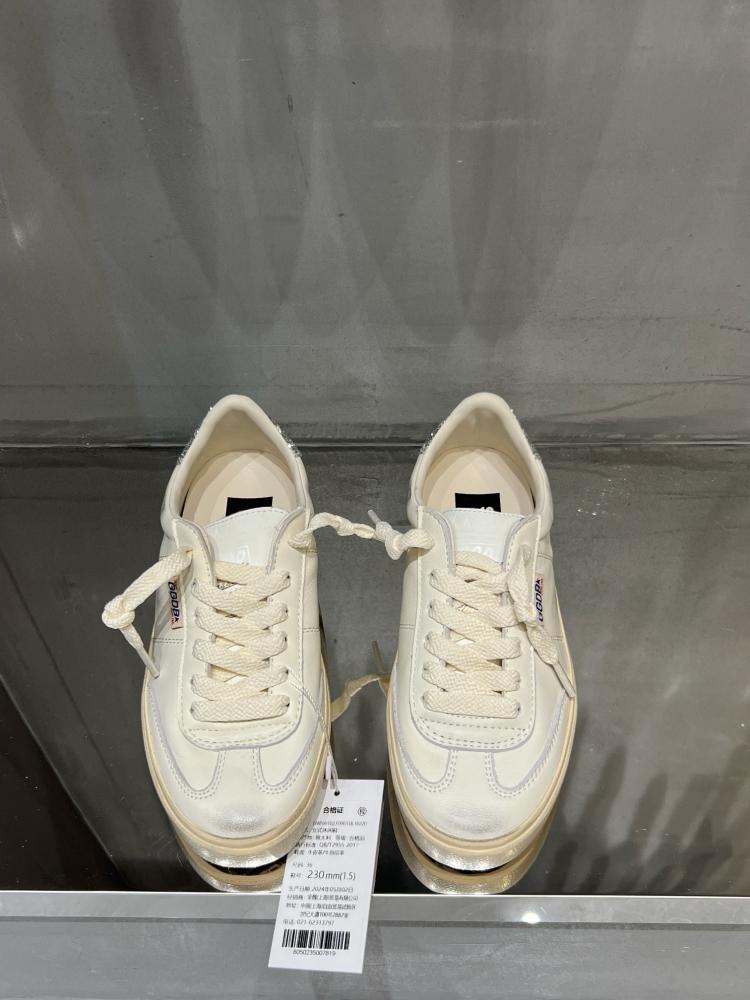 Golden goose