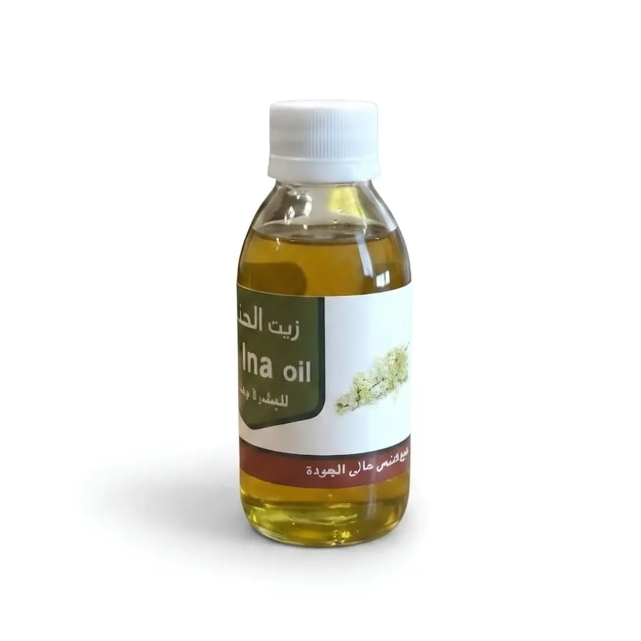 قطرات من زيت الحناء النقي توضح قوامه الطبيعي لتعزيز لمعان الشعر