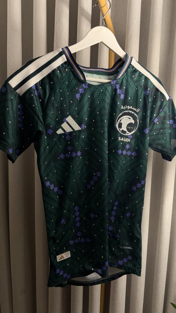 تيشيرت المنتخب السعودي بالكريستال
