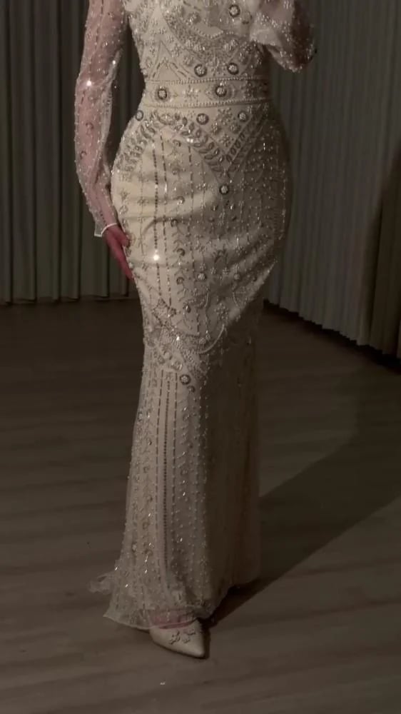فستان "جذلاء"