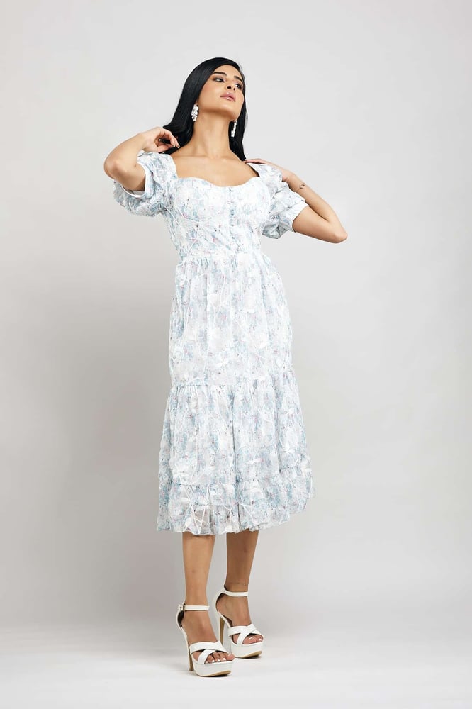 Soft dress, embroidered, puffed sleeves, half sleeves