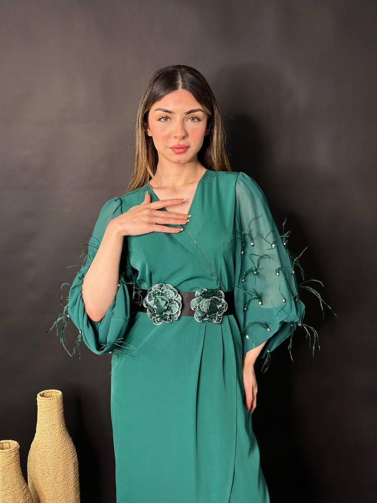 GREEN