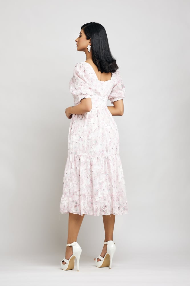 Soft dress, embroidered, puffed sleeves, half sleeves