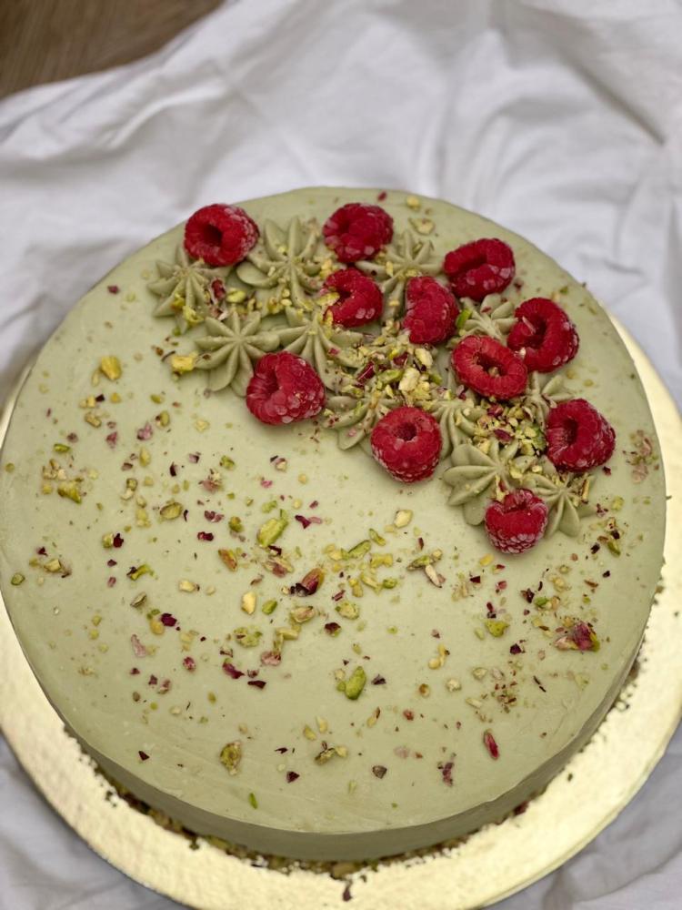 Pistachio Berry Cake