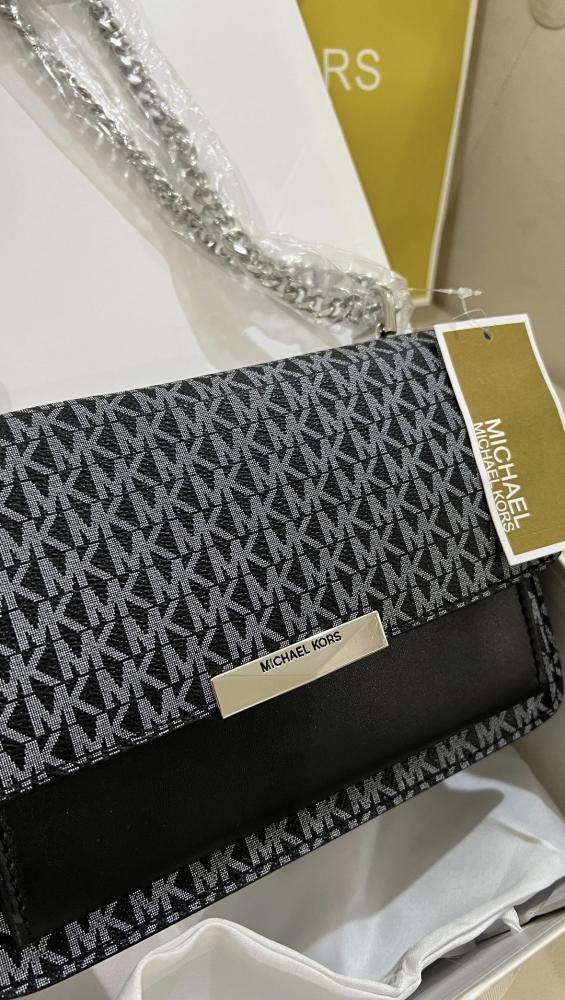 Michael Kors with all accessories | Pre-order