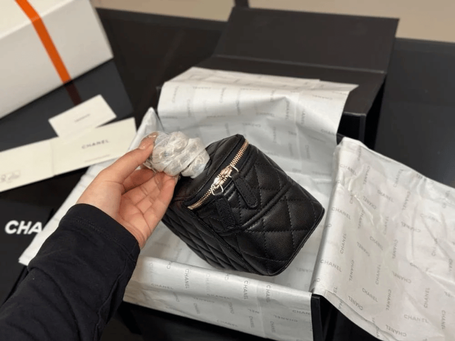 شنطة شانيل كلاسيك 17cm بالملحقات | بالطلب المُسبق