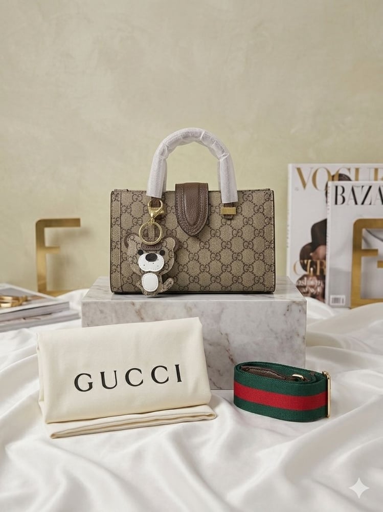 حقيبة يد نسائية أنيقة بتصميم فاخر  من GUCCI