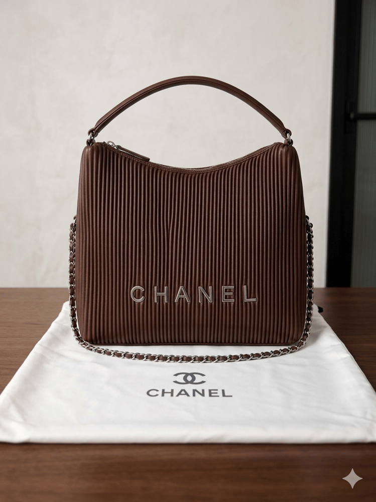 حقيبة كتف CHANEL مبطنة – تصميم فاخر وعصري