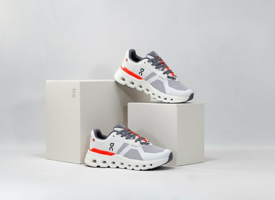 Unisex sports shoe On Running