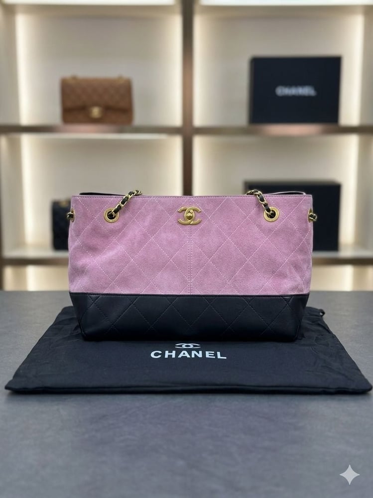 شنطة نسائية مخمل فاخرة من Chanel
