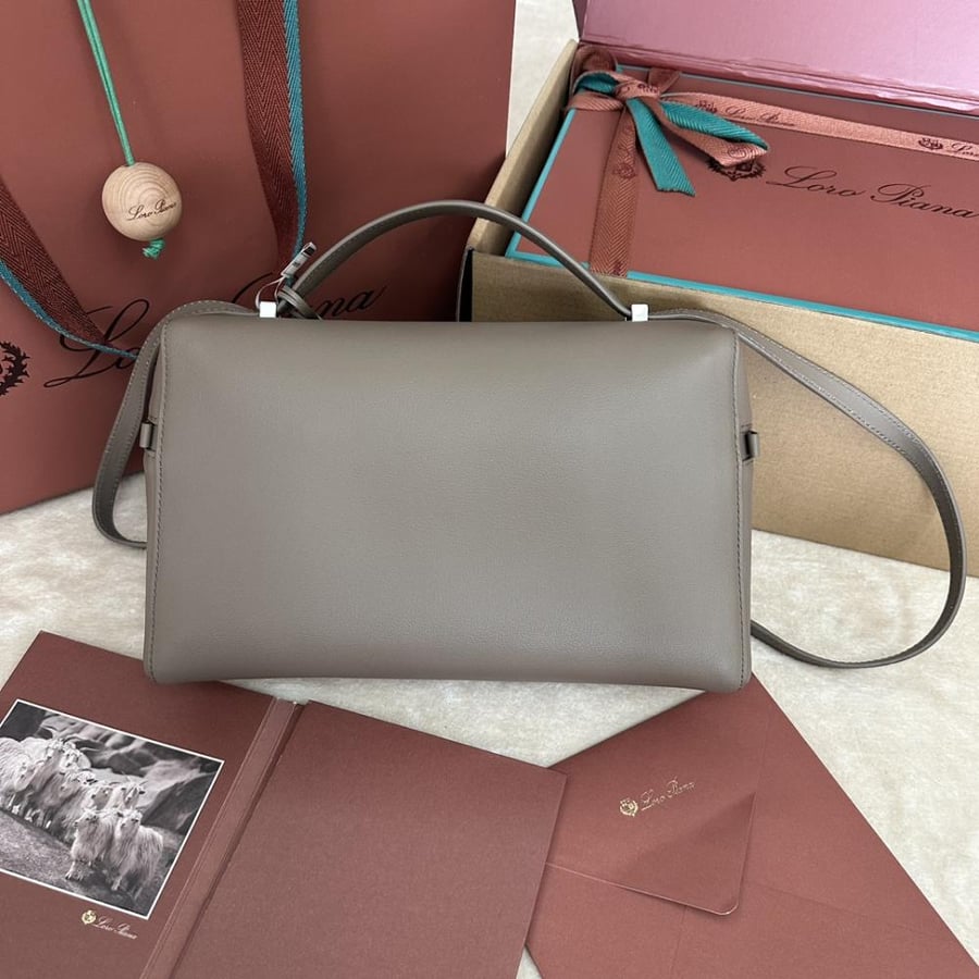 Loro Piana – Extra Bag L27 Fall/Winter New Collection – Warm Beige
