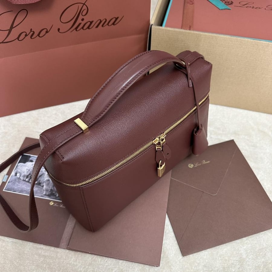 Loro Piana – Extra Bag L27 Fall/Winter New Collection – Smoked Caramel