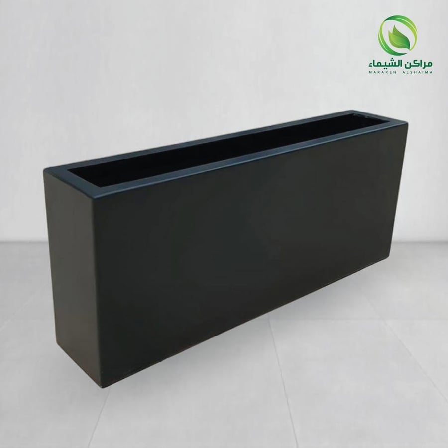 حوض زرع كبير للأشجار والنباتات