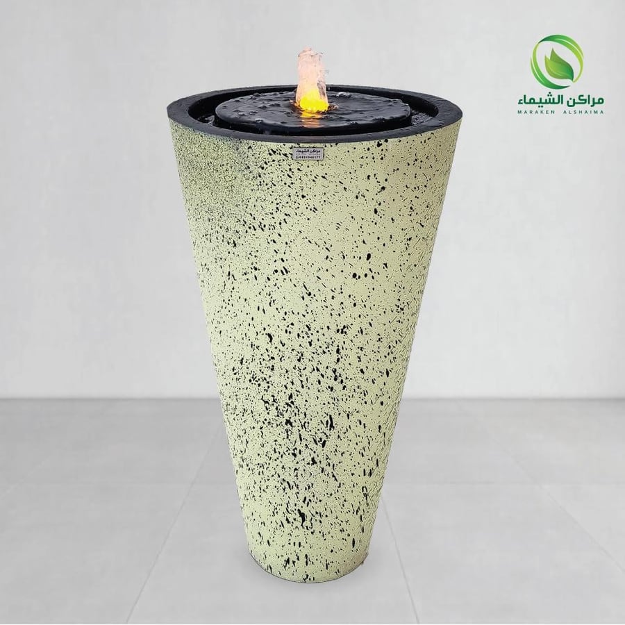 Fiber fountain with distinctive lighting