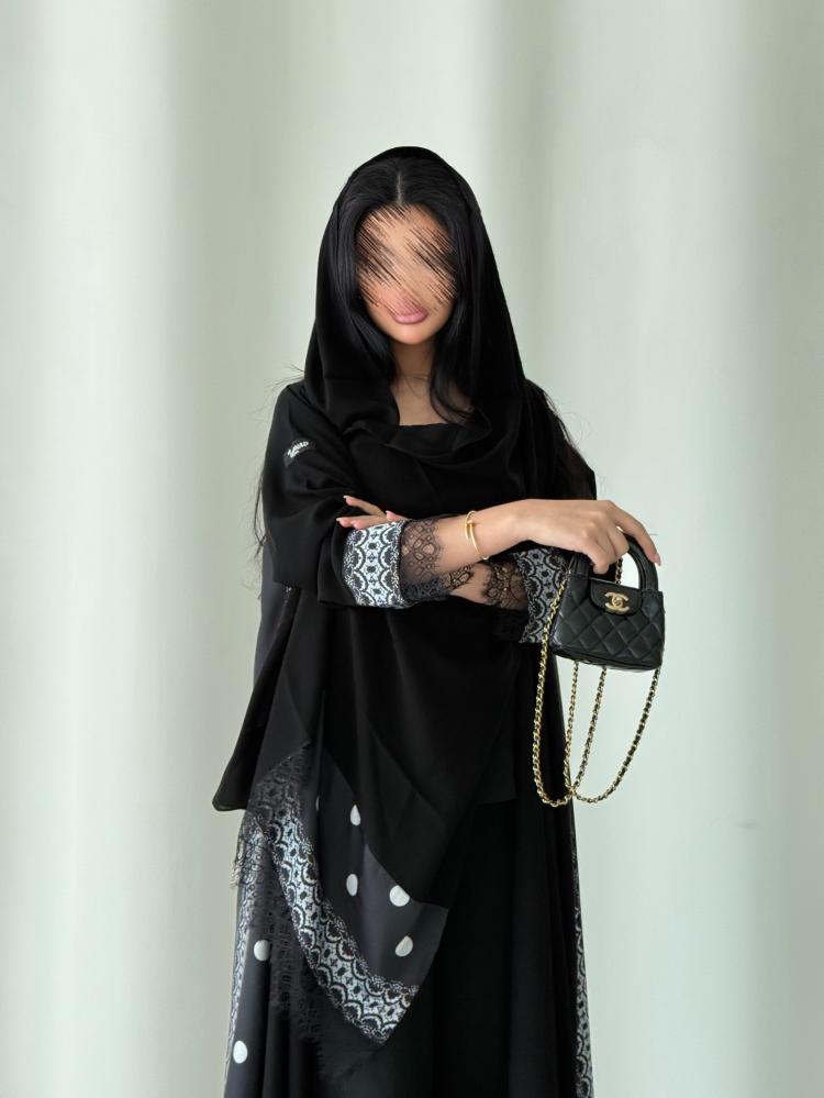 W131 ABAYA