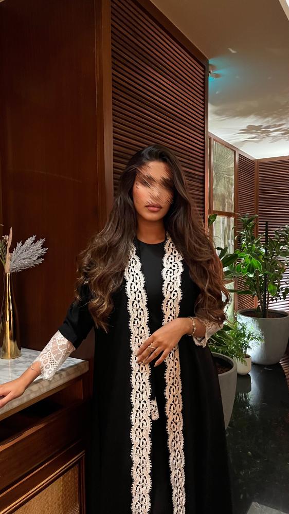 W68 ABAYA