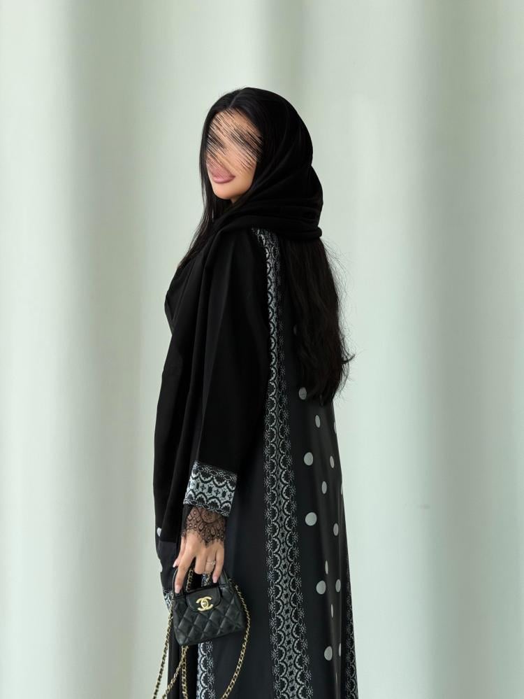 W131 ABAYA
