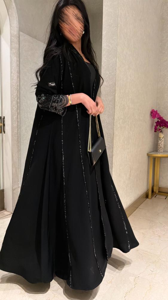 W100 ABAYA
