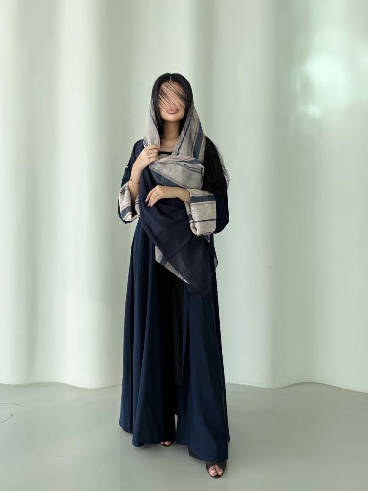 W132 ABAYA