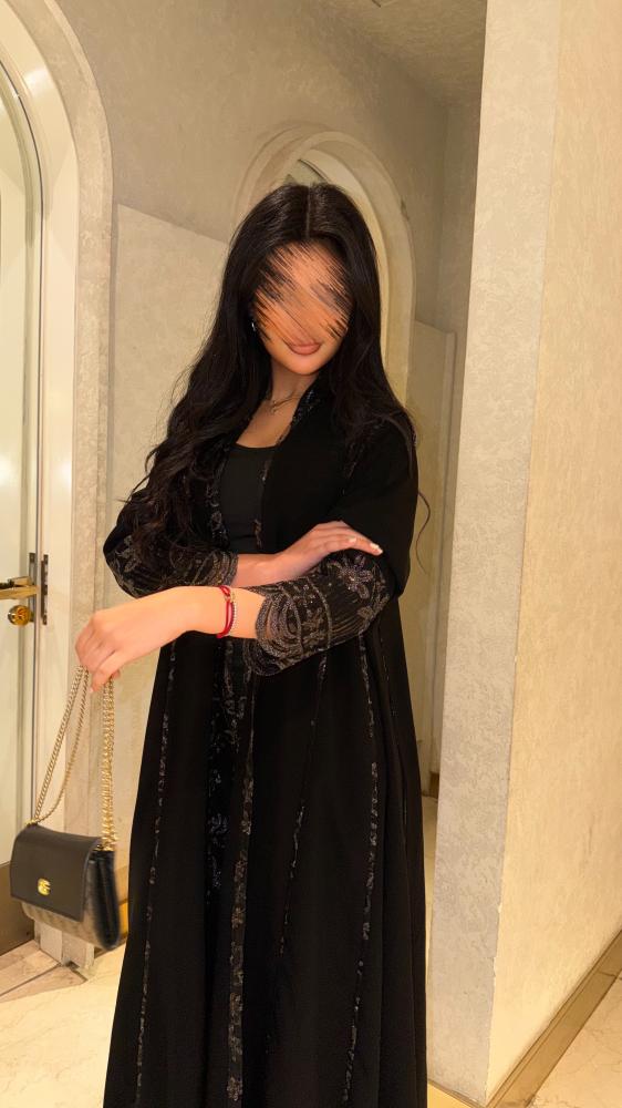 W100 ABAYA