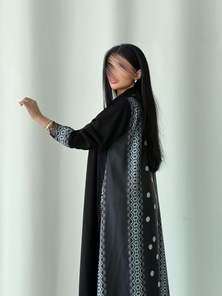 W131 ABAYA