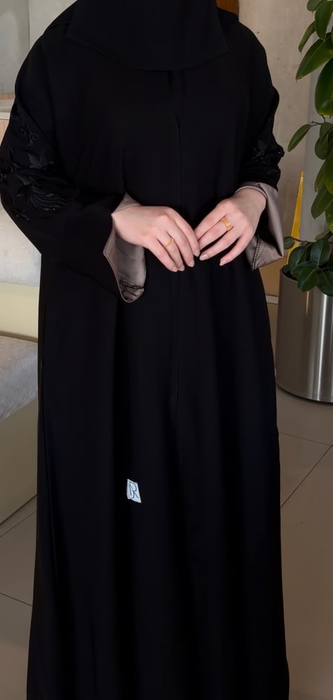 عباية سنا مع طرحة + نقاب مجاناً
