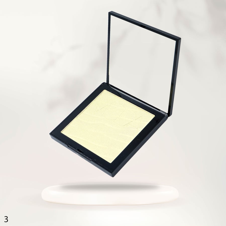 Face lighting (Highlighter) luminous for a natural glow, gives your skin a magical touch