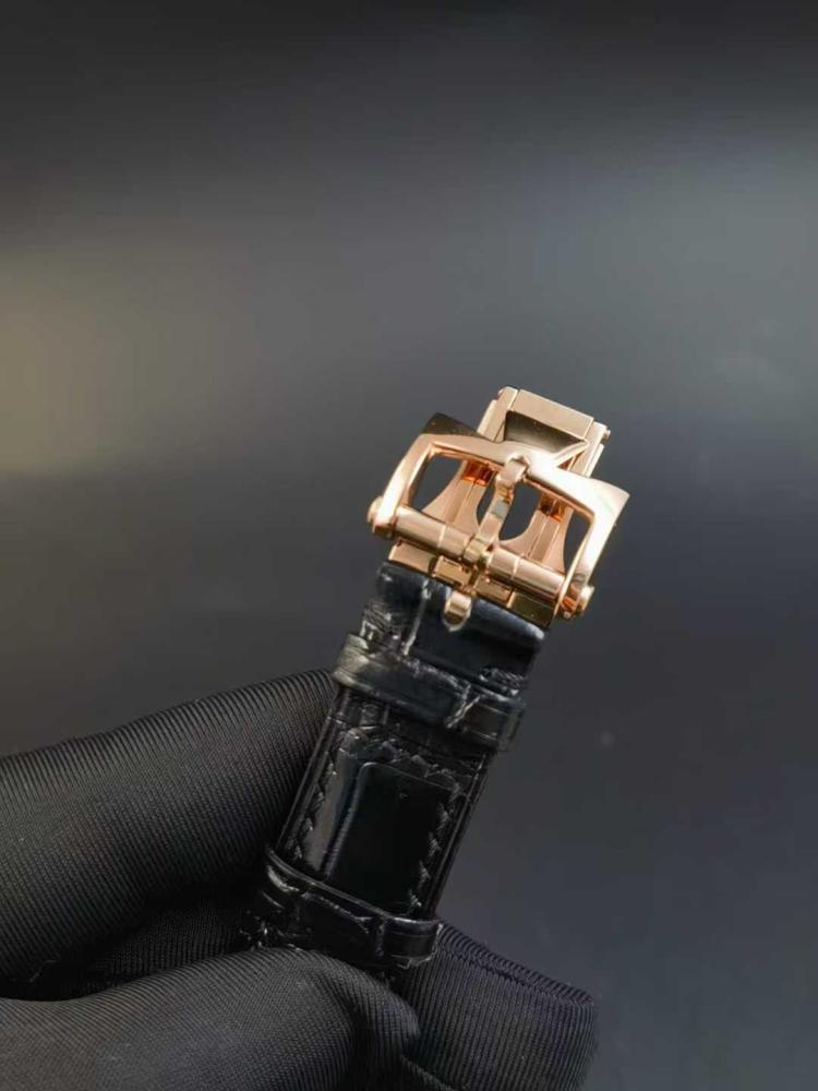 ⌚ ساعة Vacheron Constantin الكلاسيكية – فخامة سويسرية خالدة
