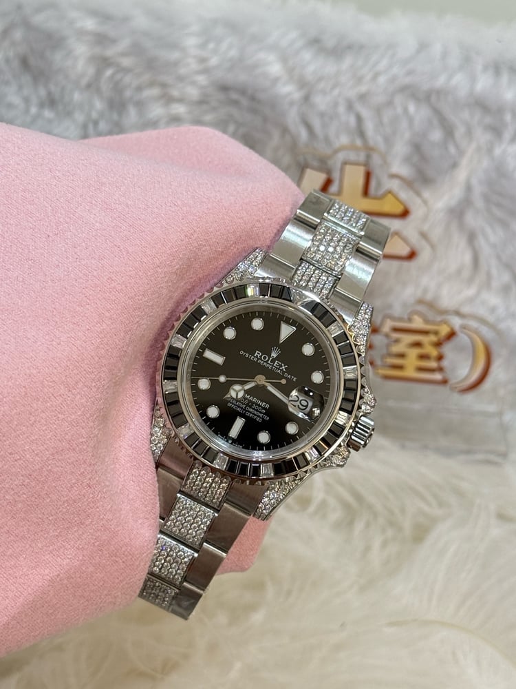⌚ ساعة Rolex Submariner Diamond Edition
