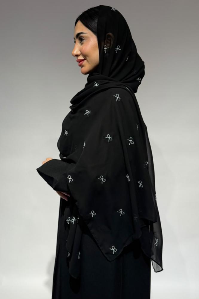 طرحة مطرزه بالفضي