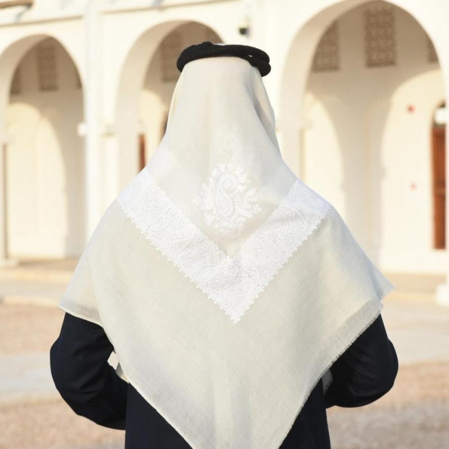 The scarf of the Empty Quarter