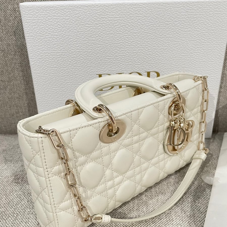 Size: 26x13.5x5cm