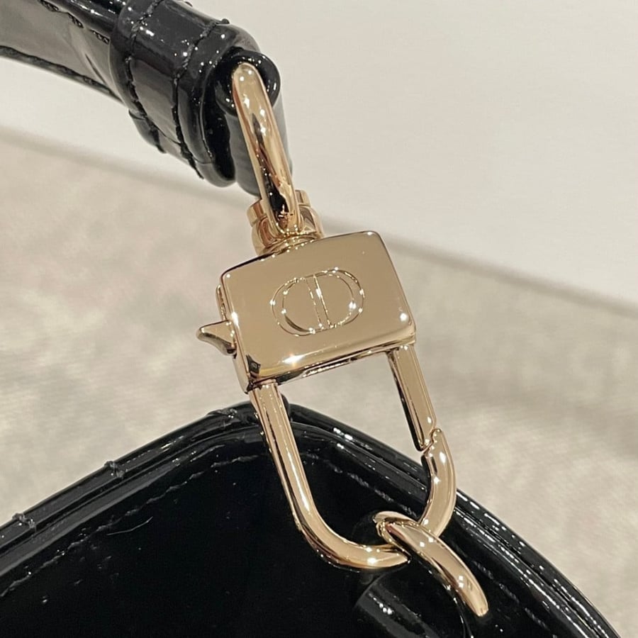 Size: 26x13.5x5cm
