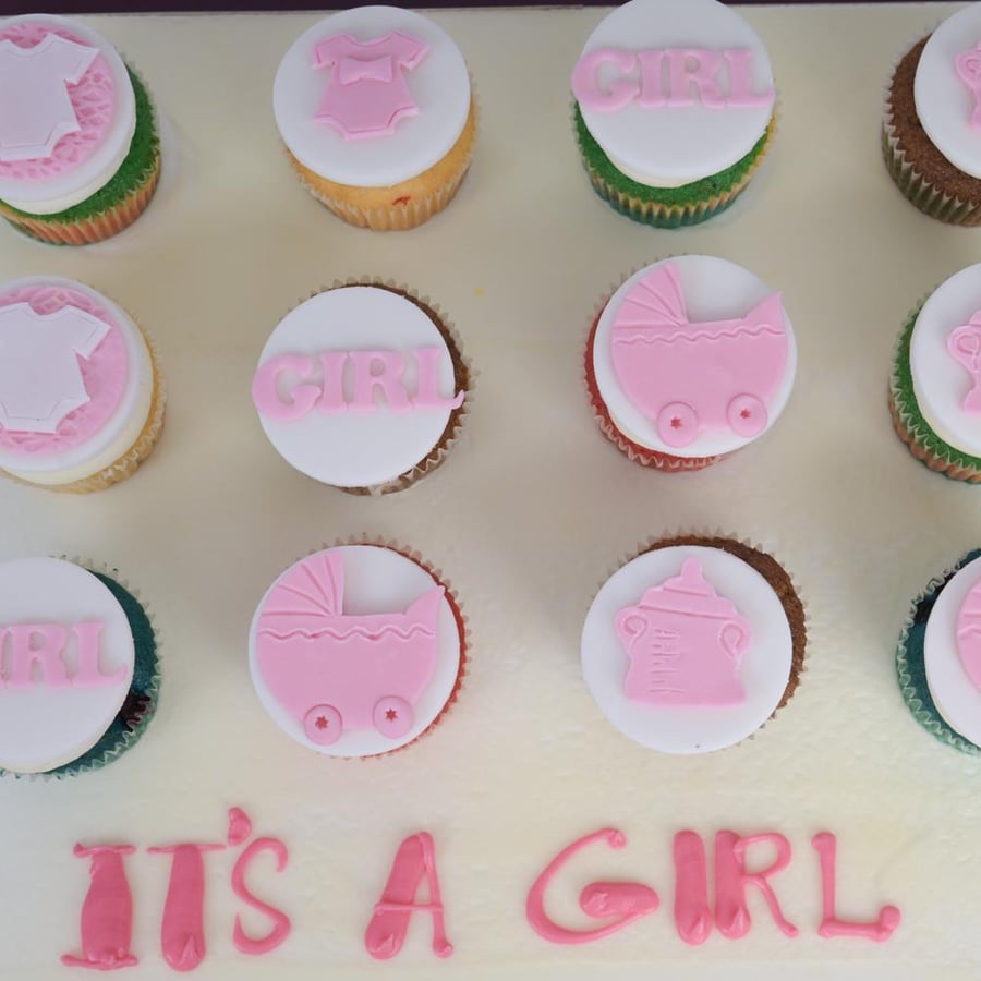 كب كيك ( It's a Girl ) من هيلين