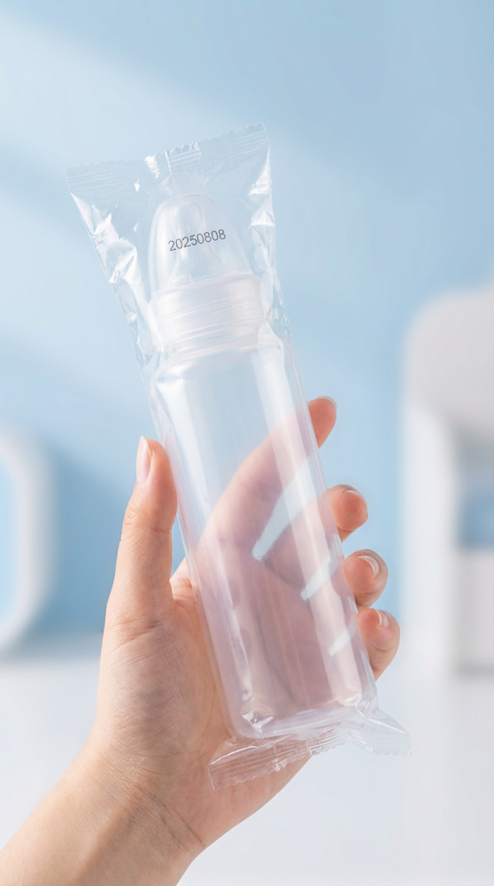 رضّاعات BPA FREE للاستخدام مرة واحدة، مثالية للطلعات والسفر.  ٦ رضعات داخل البوكس.