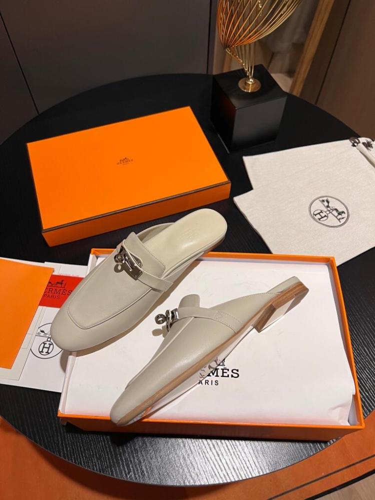 Hermès Oz Mule in Cream Leather with Silver Kelly Hardware