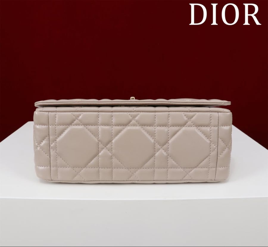 Soft Dior Caro