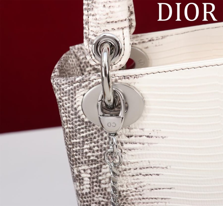 Lady Dior (جلد السحليه )
