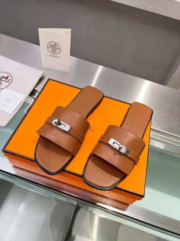 Hermès Kelly Mule Sandals Gold Leather