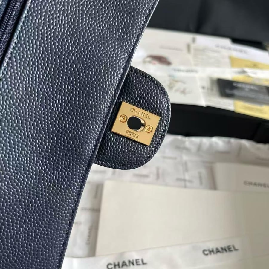 CHANEL Classic Small Flap Bag