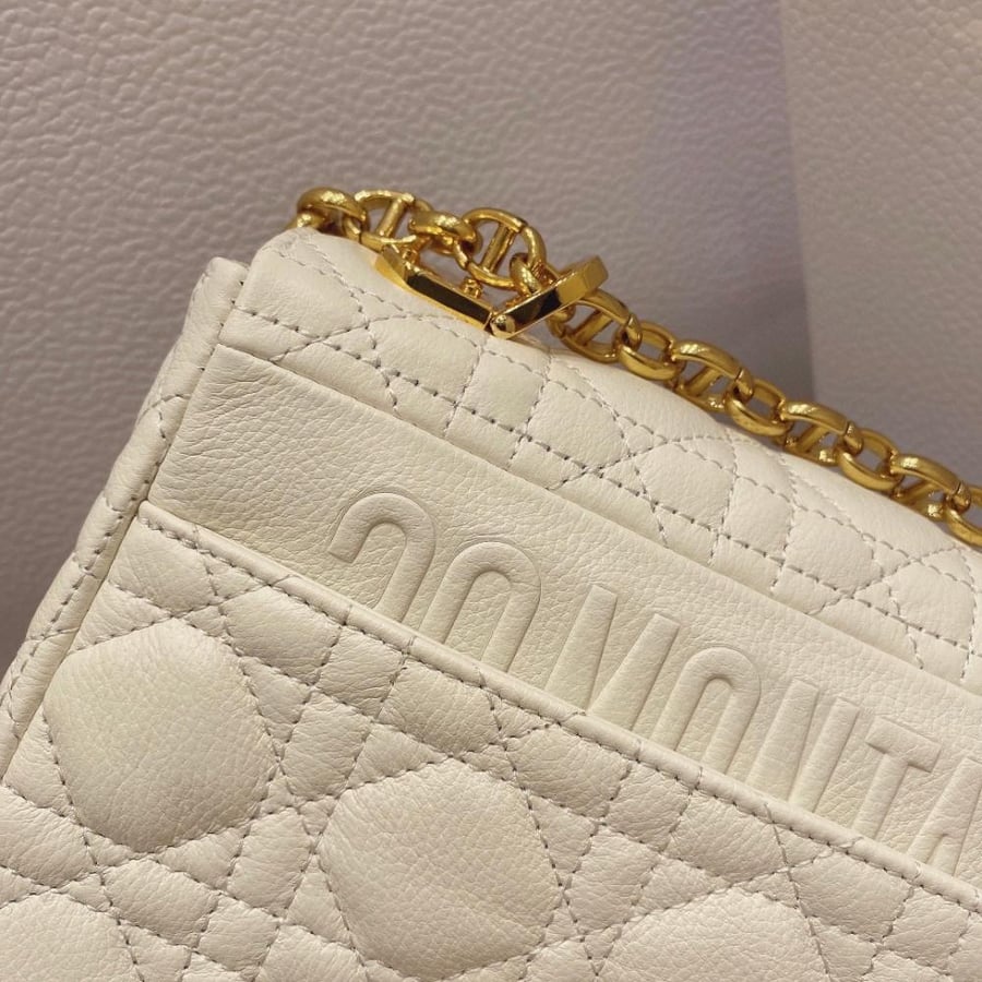 Soft Dior Caro