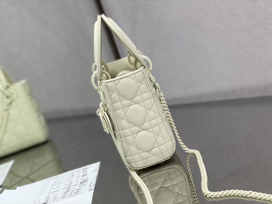 M0505 – Lady Tri-section Lizard Pattern