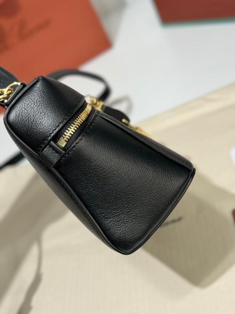 حقيبة لورو بيانا إكسترا باللون الأسود والذهبي 27Cm