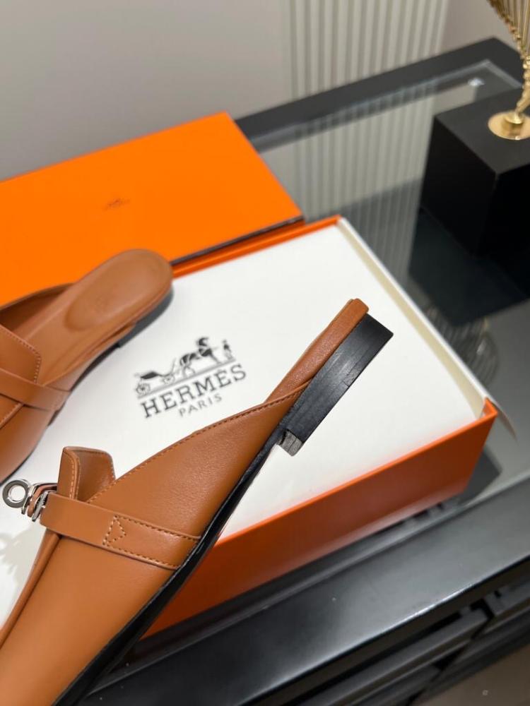 Hermès Oz Mule in Cream Leather with Silver Kelly Hardware