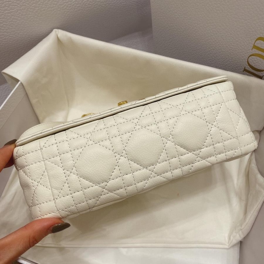 Soft Dior Caro