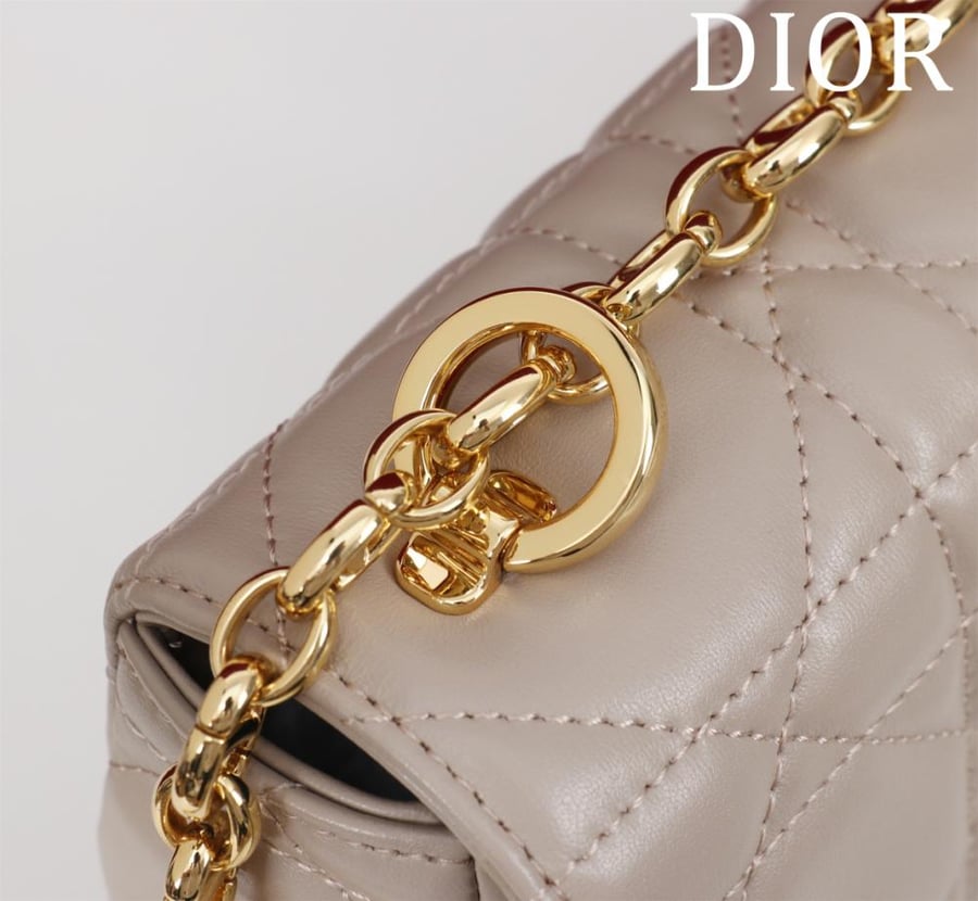 Soft Dior Caro