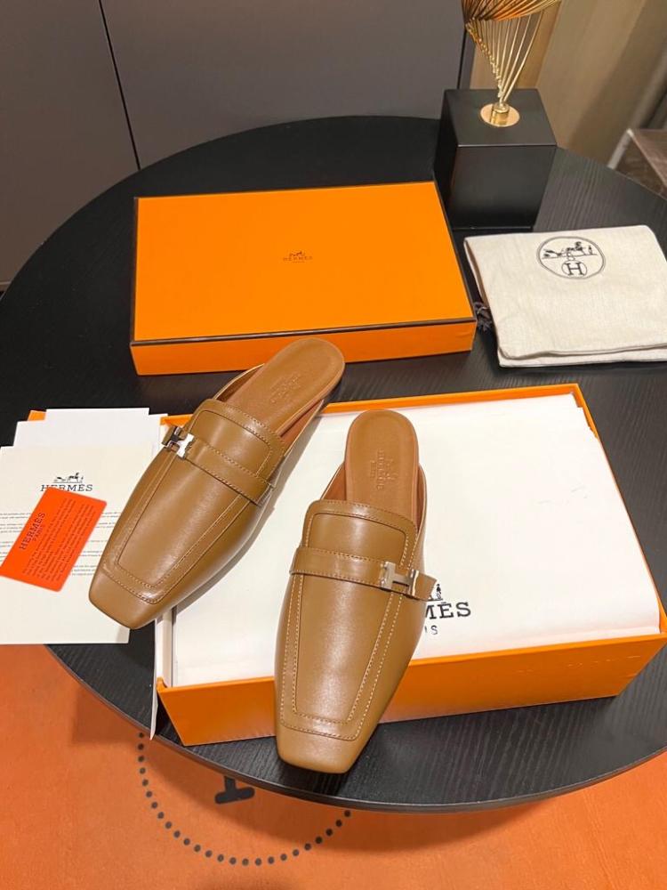 Hermès Jane Mule in Tan Leather with Palladium H Hardware